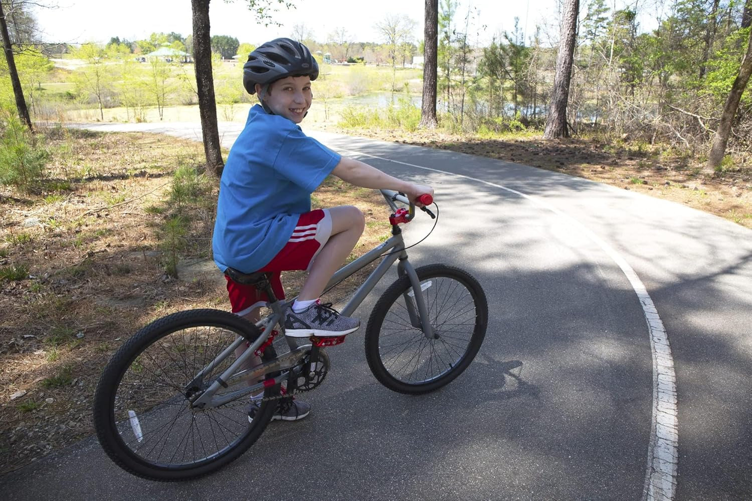 Tony Hawk 18-24 Inch Bike High-Performance & Durable, Perfect for Kids & Teens Learning BMX Tricks, Sturdy, Easy to Assemble, Ideal for Young Riders & Aspiring BMX Enthusiasts